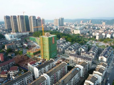 【万居看房】2020年8月沅陵古城御景工程进度播报：夏风寄语，幸福“家”速