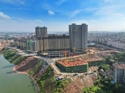 天赐·溪湖小镇2021年7月全景